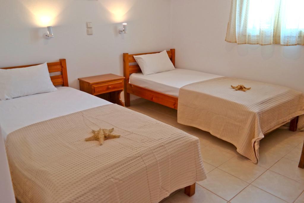 Manolis Studios Kastrákion Habitación foto