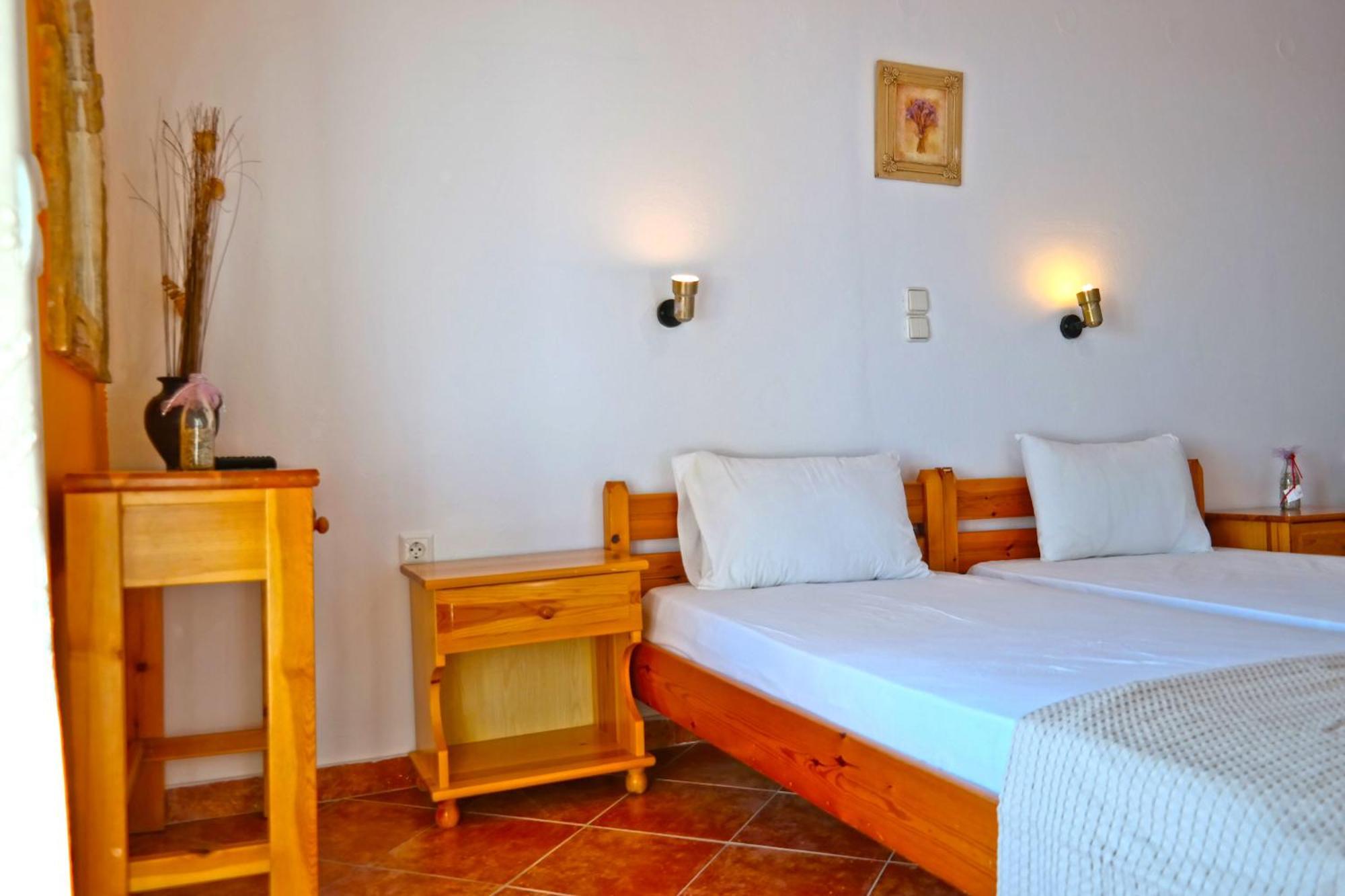 Manolis Studios Kastrákion Habitación foto